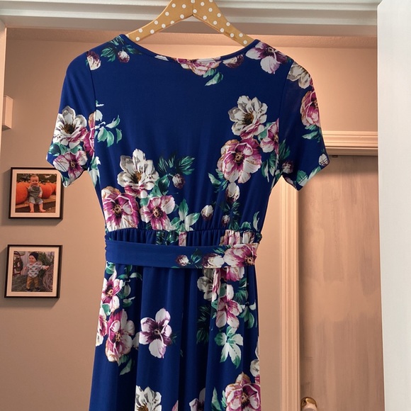 Maternity Dress - Picture 4 of 4